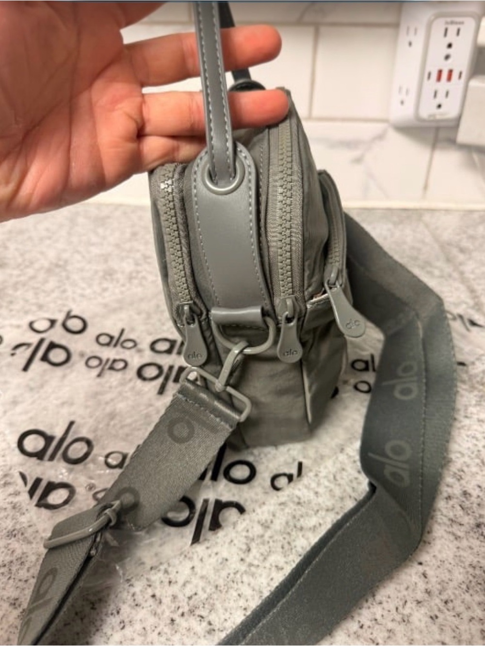 Alo Yoga unisex slate gray Crossbody Bag or shoulder bag - Picture 6 of 11